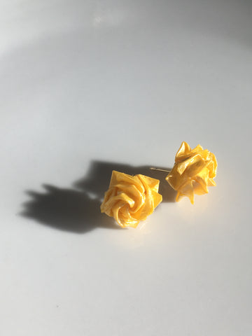 Yellow rose