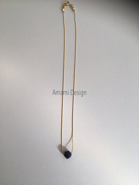 Drop Lapis lazuli choker.