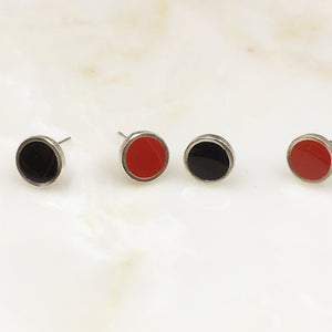 Mismatch POP circle earring